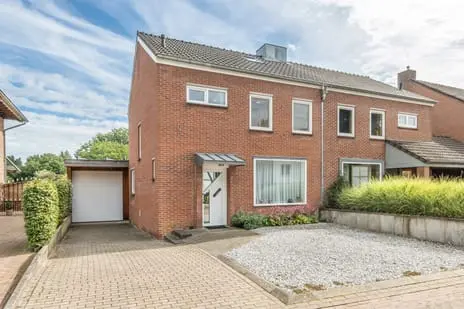 Foto Steegstraat 5 6261NK Mheer