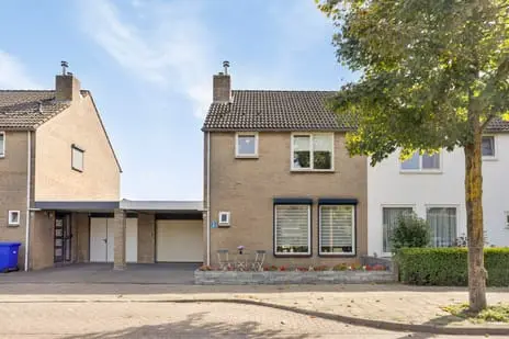 Foto Bernhardstraat 77 4554BD Westdorpe