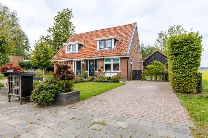 Foto De Buorren 139 8408HM Lippenhuizen