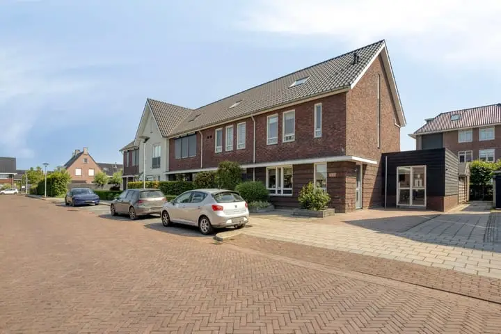 Foto Molendwarsstraat 10 5317NP Nederhemert
