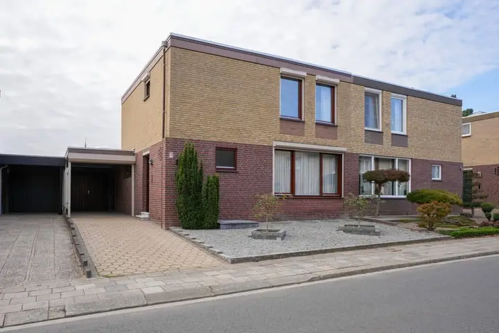 Foto Bartholemeusstraat 7 6121JH Born