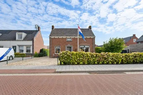 Foto Burg. Woltersstraat 2 6624AM Heerewaarden