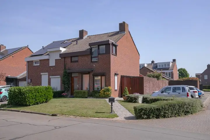 Foto Pastoor Arnold Somyasingel 30 Meerssen