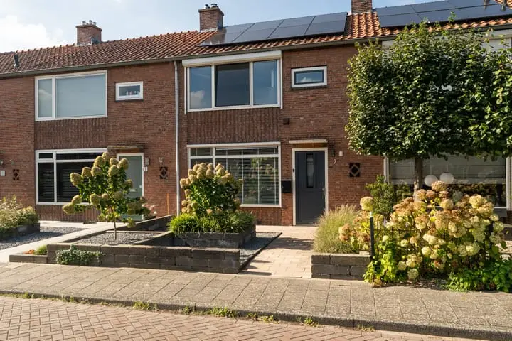 Foto Pieter Maasstraat 7 4285CA Woudrichem