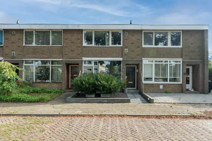 Foto Surinamesingel 9 Heerenveen
