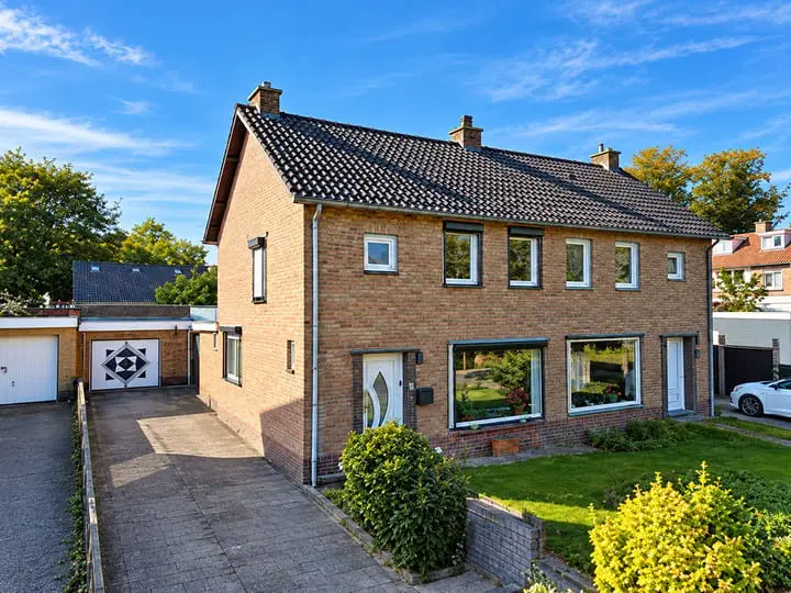 Foto Valderenstraat 107 Geleen