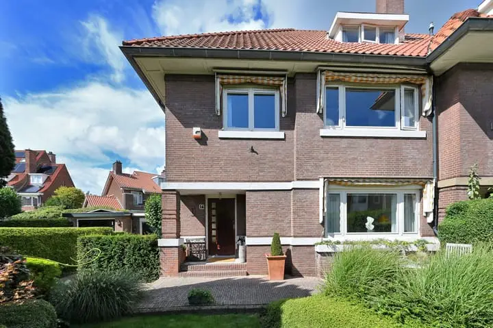 Foto Van Hoeylaan 14 Den Haag