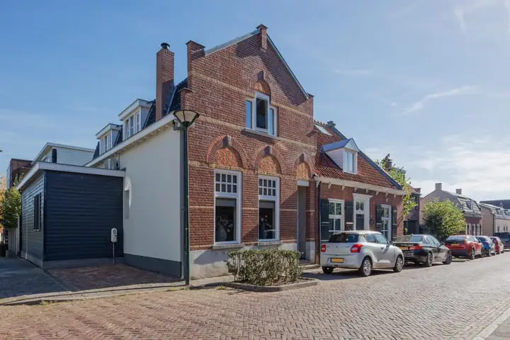 Foto Julianalaan 1 Raamsdonksveer