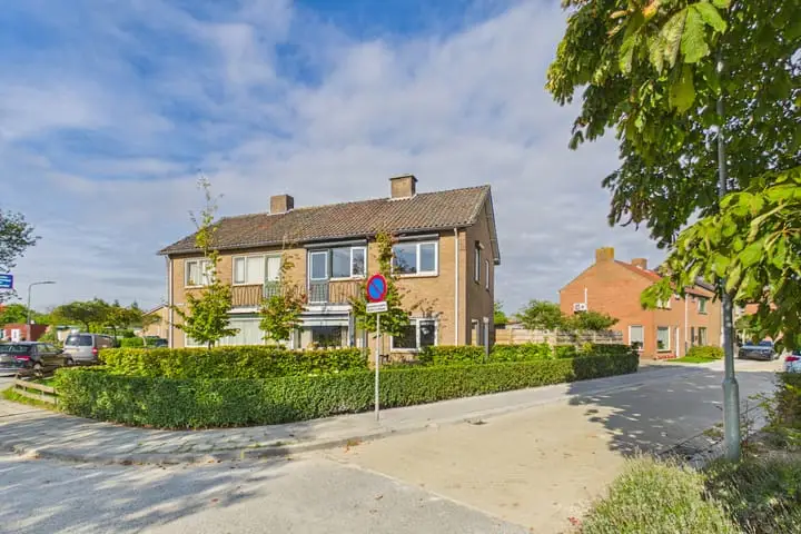 Foto Bernhardstraat 13 4542AX Hoek
