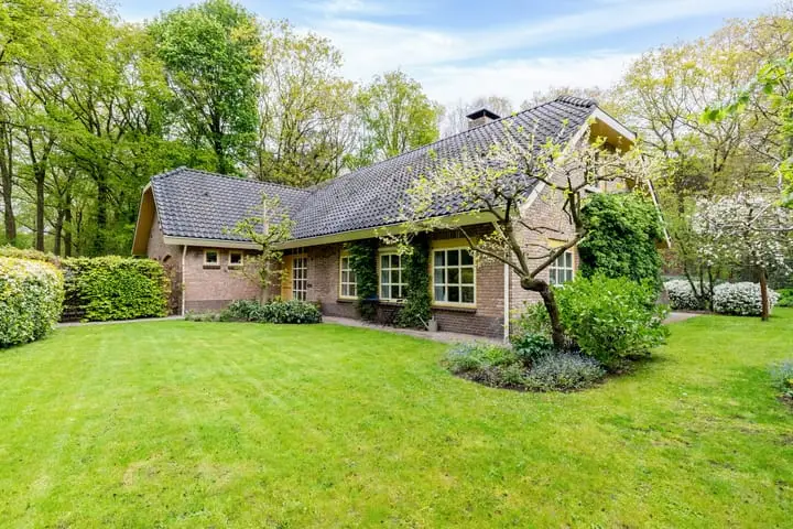 Foto Kleuterhuislaan 1 Rijsbergen