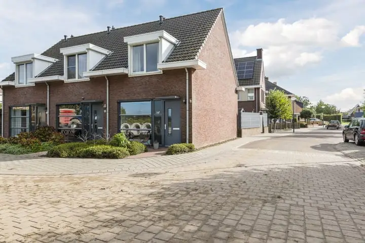 Foto Doeverensestraat 39 a Genderen