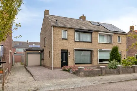 Foto Laustraat 27 4453AV 's-Heerenhoek
