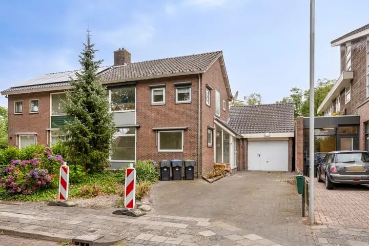 Foto Burgemeester Falkenaweg 89 Heerenveen