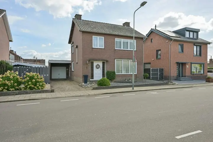 Foto Jan Petersstraat 18 Roosteren