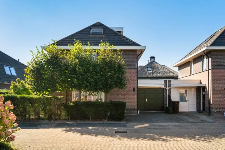 Foto Wilhelmina van Pruisenlaan 2 2391DE Hazerswoude-Dorp