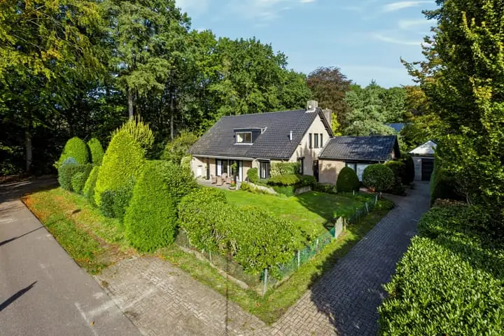 Foto Dresdenlaan 8 Son en Breugel