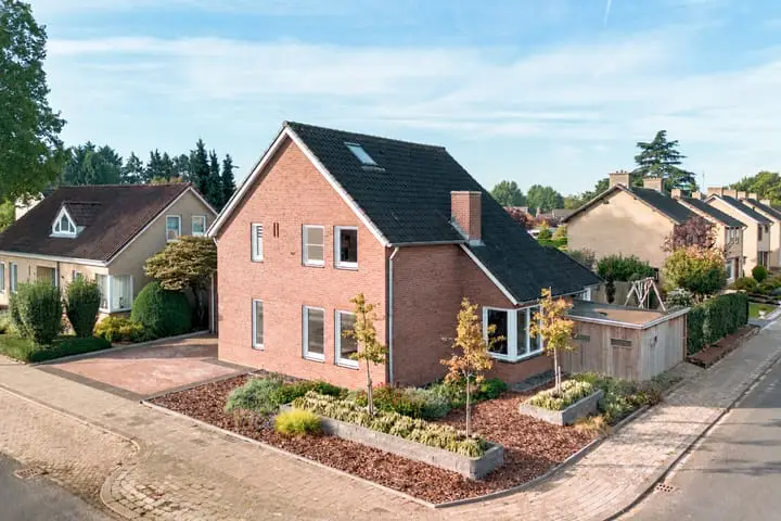 Foto Pater Dr. Neijensstraat 11 6097CK Heel