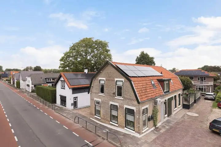 Foto Rijksstraatweg 12 Numansdorp