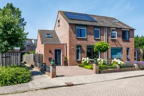 Foto Gitaar 18 6644DN Ewijk