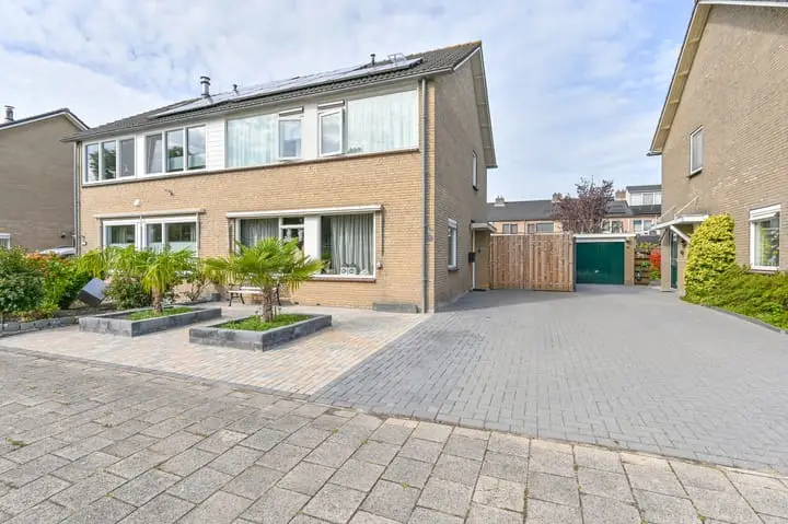 Foto Buizerdlaan 123 Hoogeveen