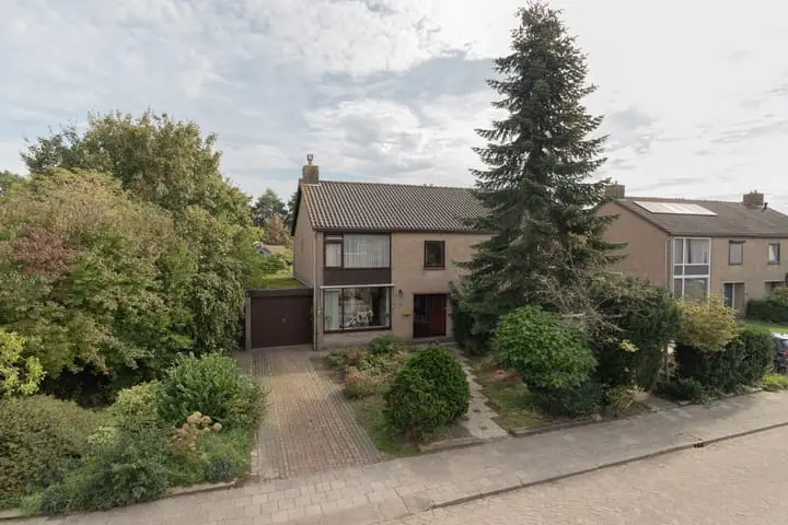 Foto Albert Coendersstraat 20 Aduard