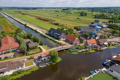 Foto Peursumseweg 3 3381KT Giessenburg