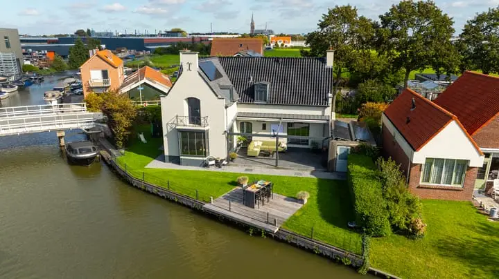 Foto Pouwelslaan 2 2675BK Honselersdijk