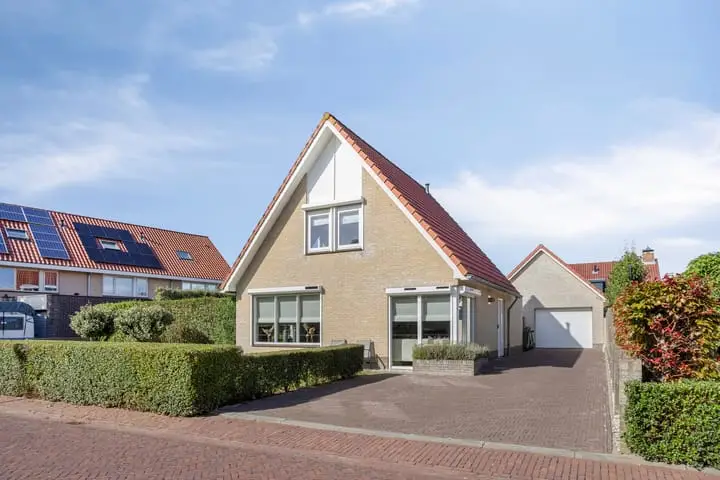 Foto de Winterstraat 1 's-Heerenhoek