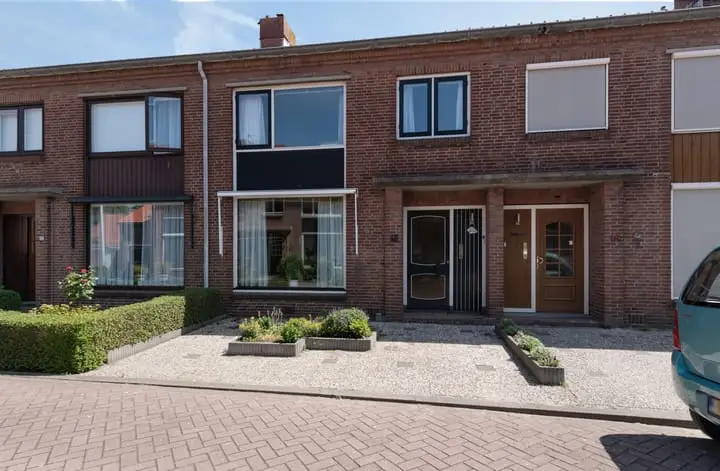 Foto Meidoornstraat 13 Roelofarendsveen
