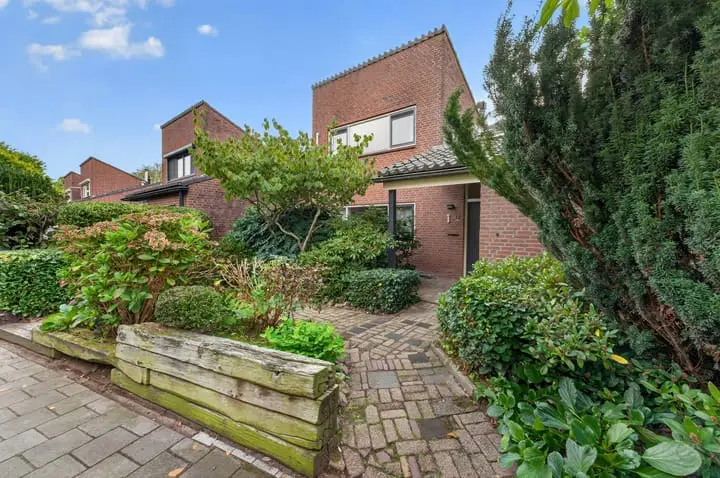 Foto Van Lenneppad 7 2951TJ Alblasserdam