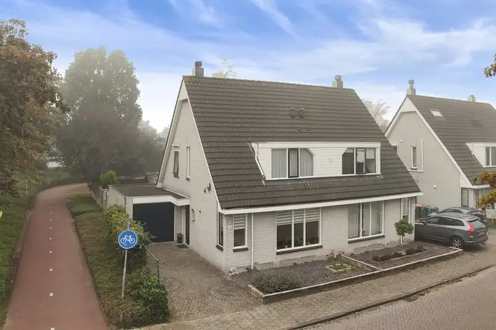 Foto Elise van Calcarstraat 15 Breda