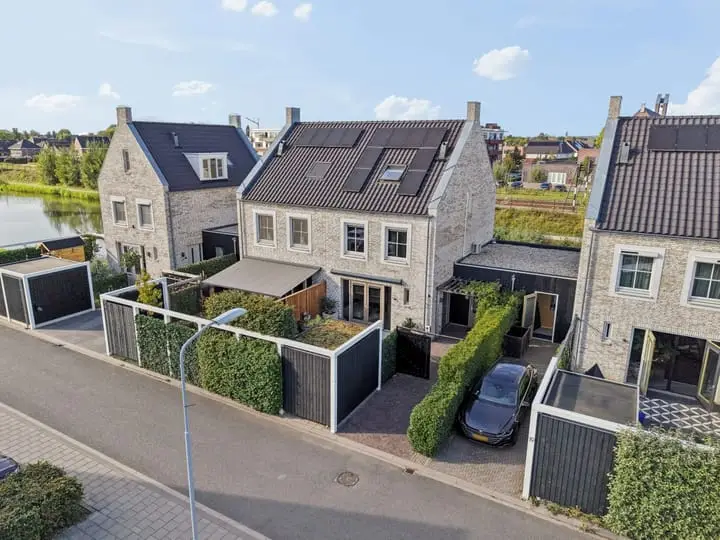 Foto J van Damstraat 17 Kesteren