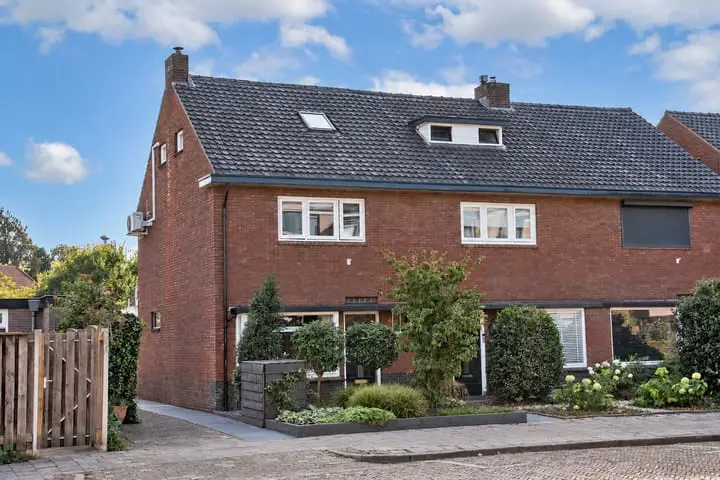 Foto Esdoornstraat 16 Hengelo
