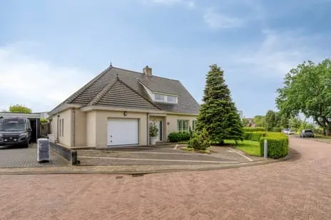 Foto Veertels 6 5133NL Riel